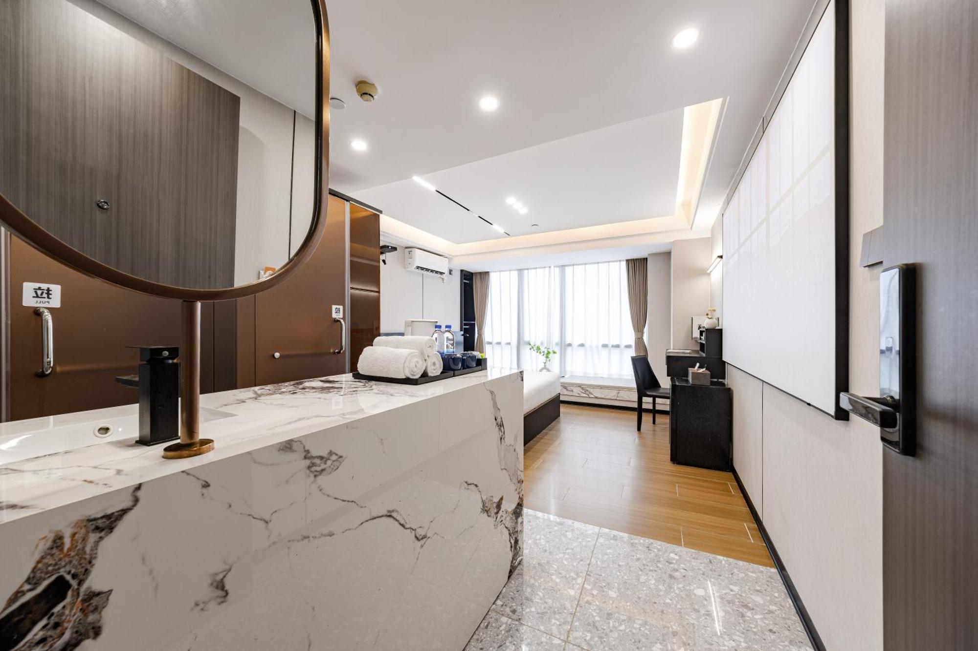 Yu Manju High-Floor Huge-Screen Audiovisual Hotel-Guangzhou Tower Zhujiang New Town Sports West Road Branch Eksteriør billede